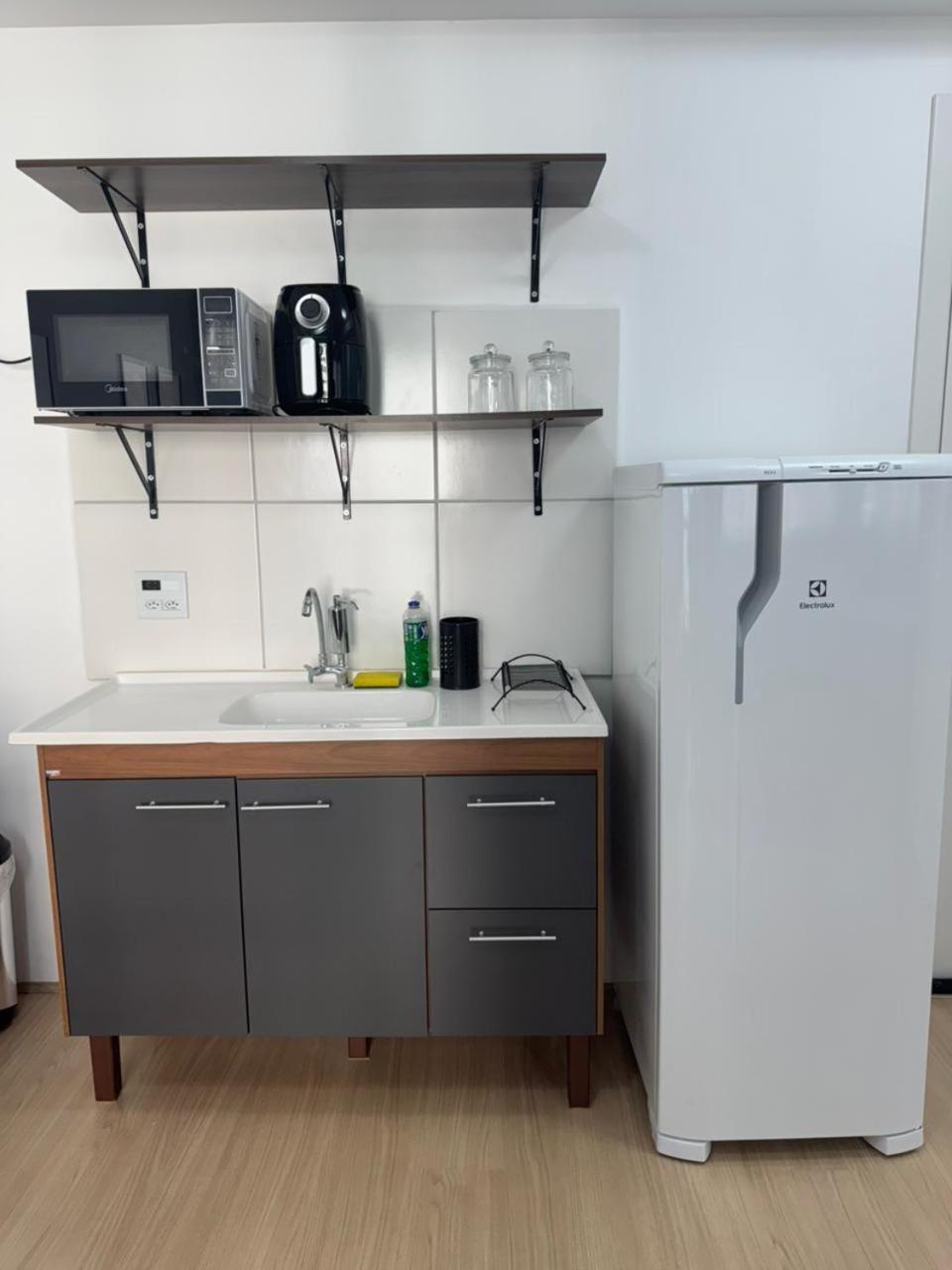 Apartamento Versatil E Funcional A 10 Min Da Z Sul 724 *